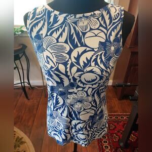 Talbots S Blue and white floral pattern tank top‎